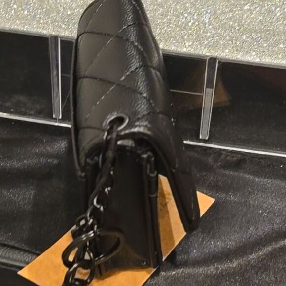 Steve Madden BWren Quilted Flap Wallet w/Key Chain- Black - Picture 7 of 9